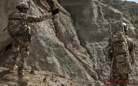 翔野Atacs原品AU(废墟)迷彩和FG(苔藓)迷彩